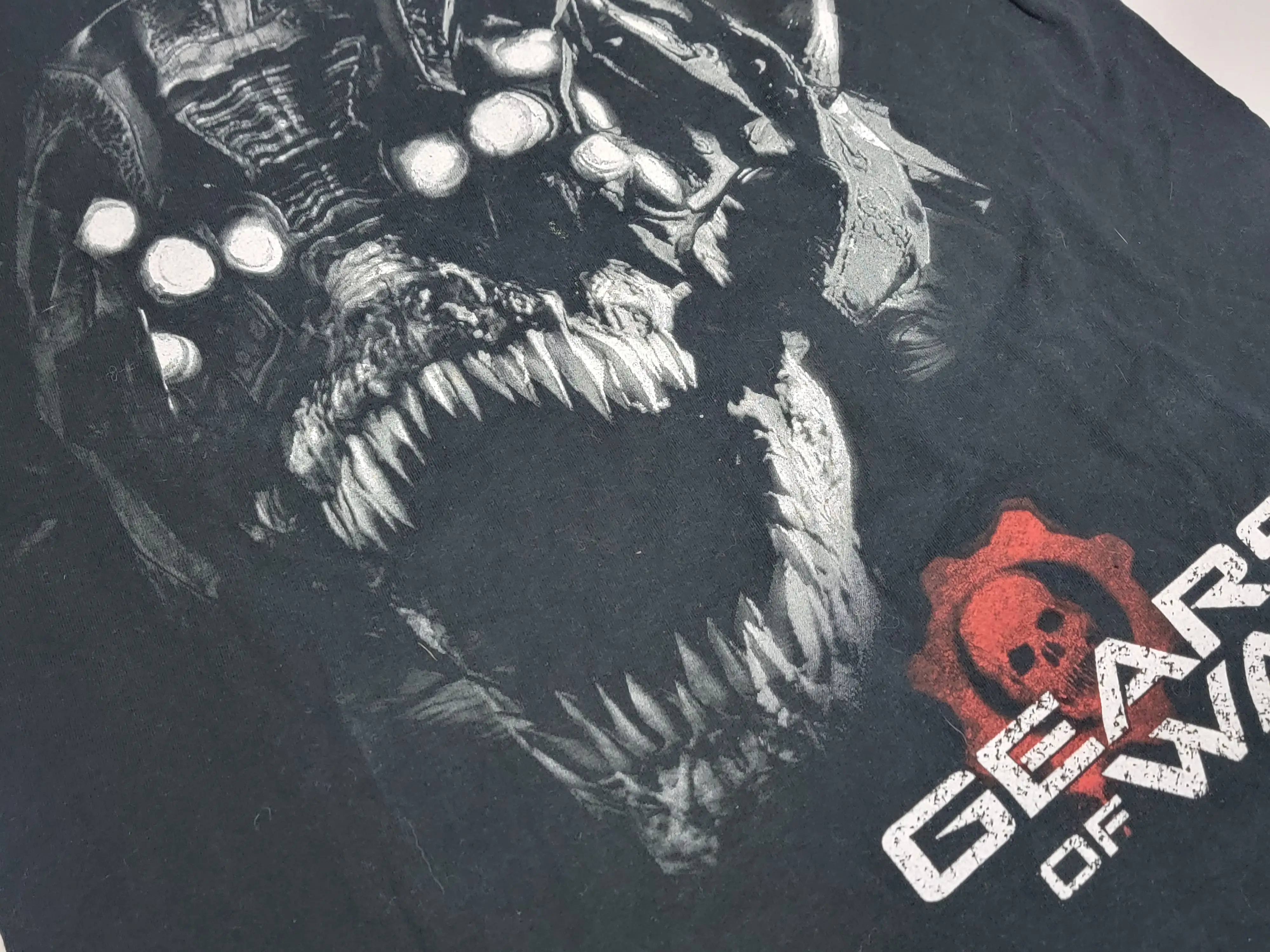 Gears of War XBOX 2006 Video Game Release Promo T-Shirt