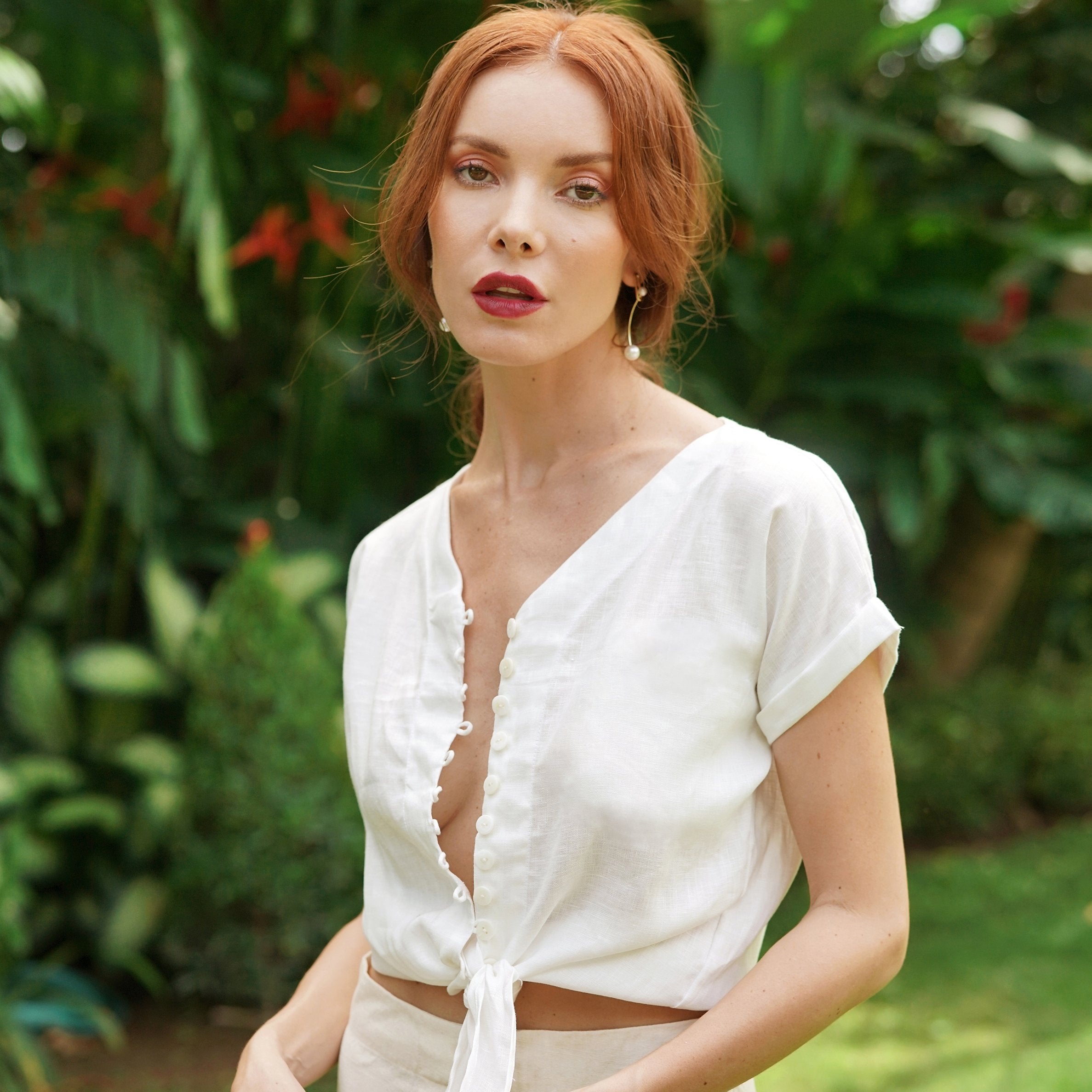 LANA Handwoven Linen Knot Shirt, in Off-White