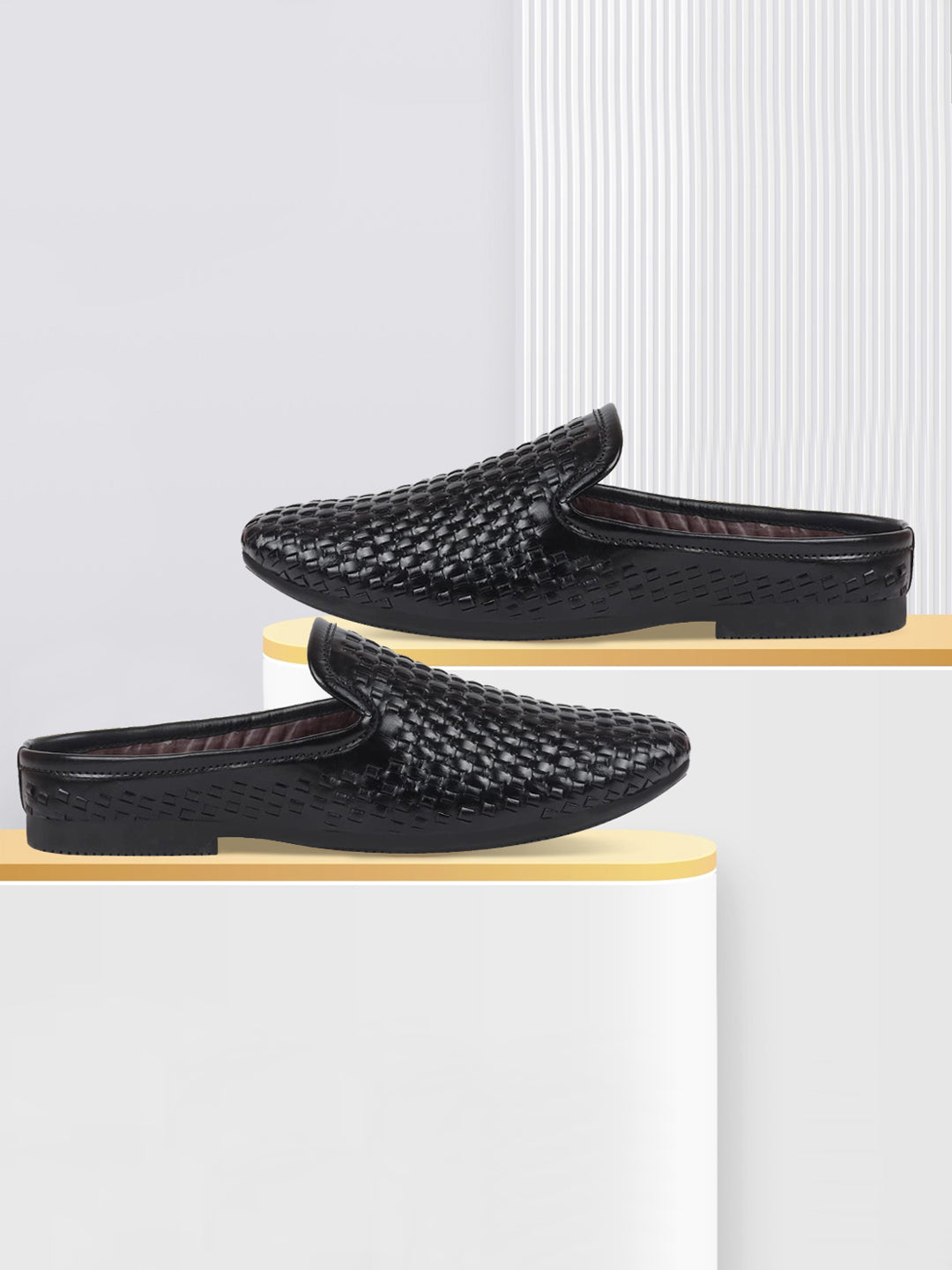 Men Black Ethnic Slip-On Jutis and Mojaris