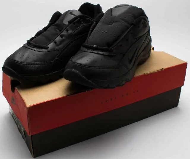 Nike Men's OG Vintage 1999 Air Quintessential II Black/B...