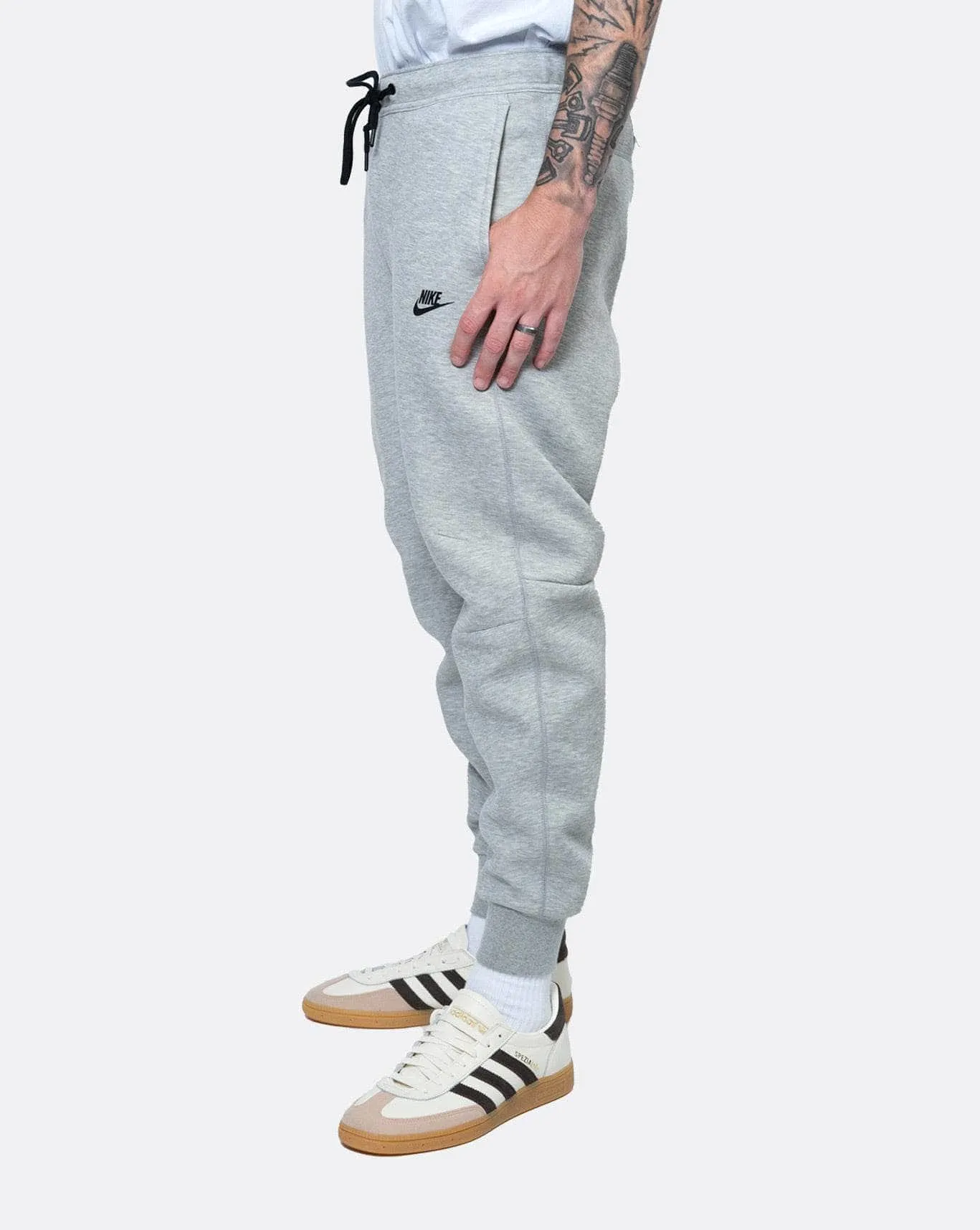 nike tech fleece jogger