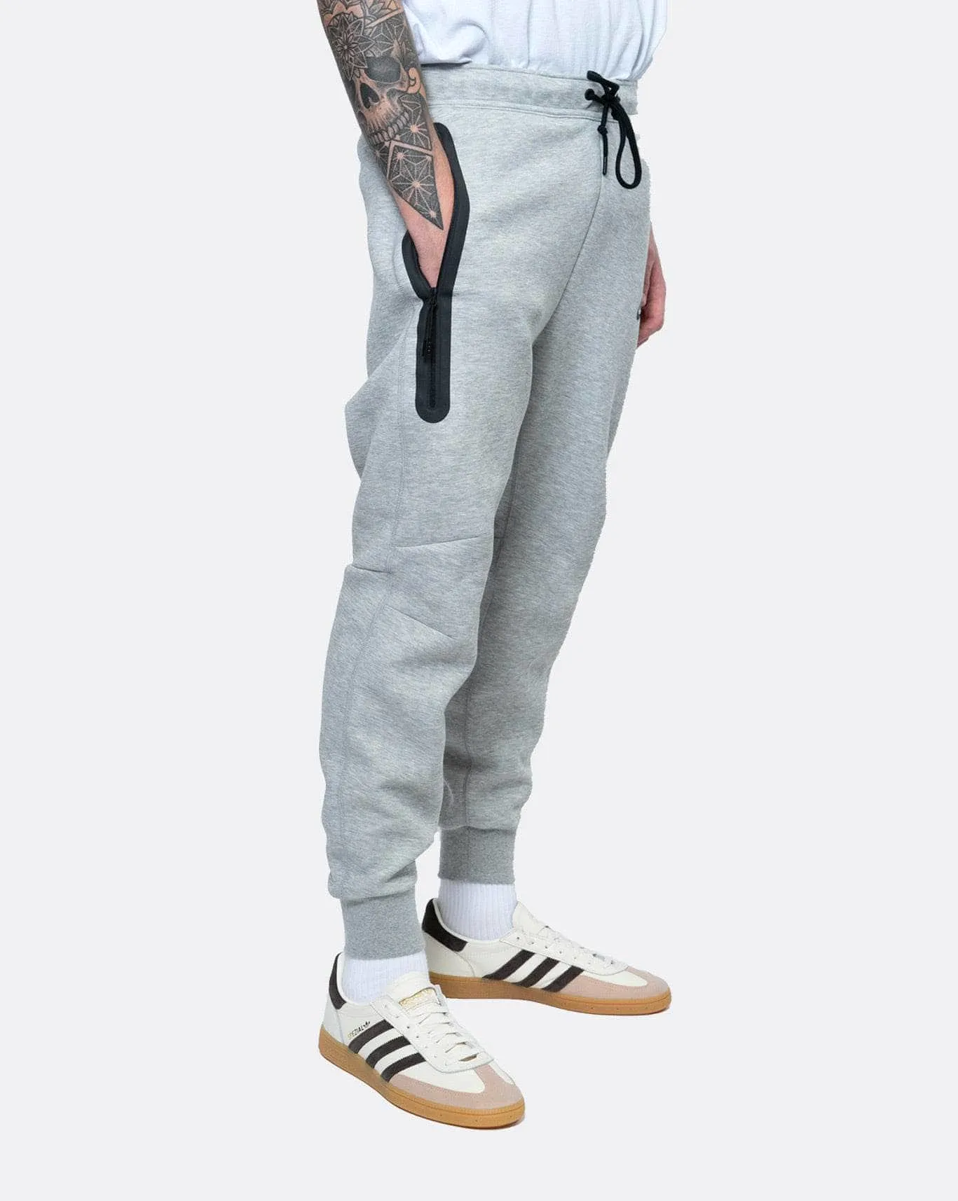 nike tech fleece jogger