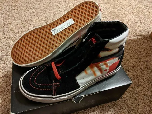 Vans x Metallica Sk8-Hi Kill Em All Bloody Vintage Print...